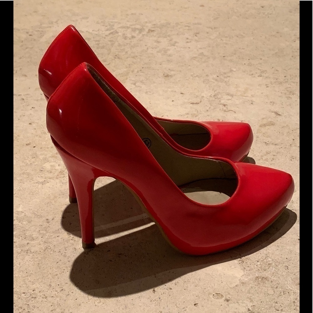 Shoes - Picture 8 of 8